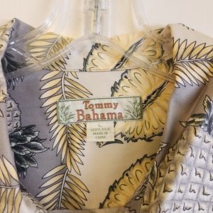 Tommy Bahama 100% Silk Shirt  L, Original Fit Button Front